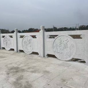 威海芝麻白河道栏杆 石材栏杆