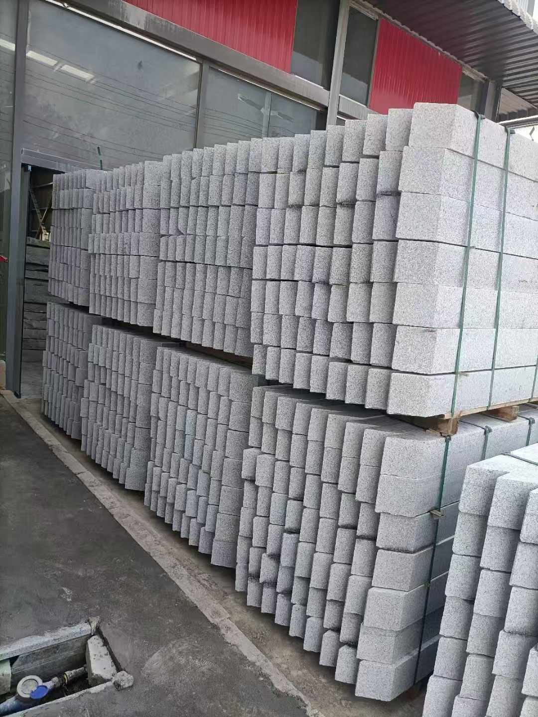 威海芝麻白树围石 树池