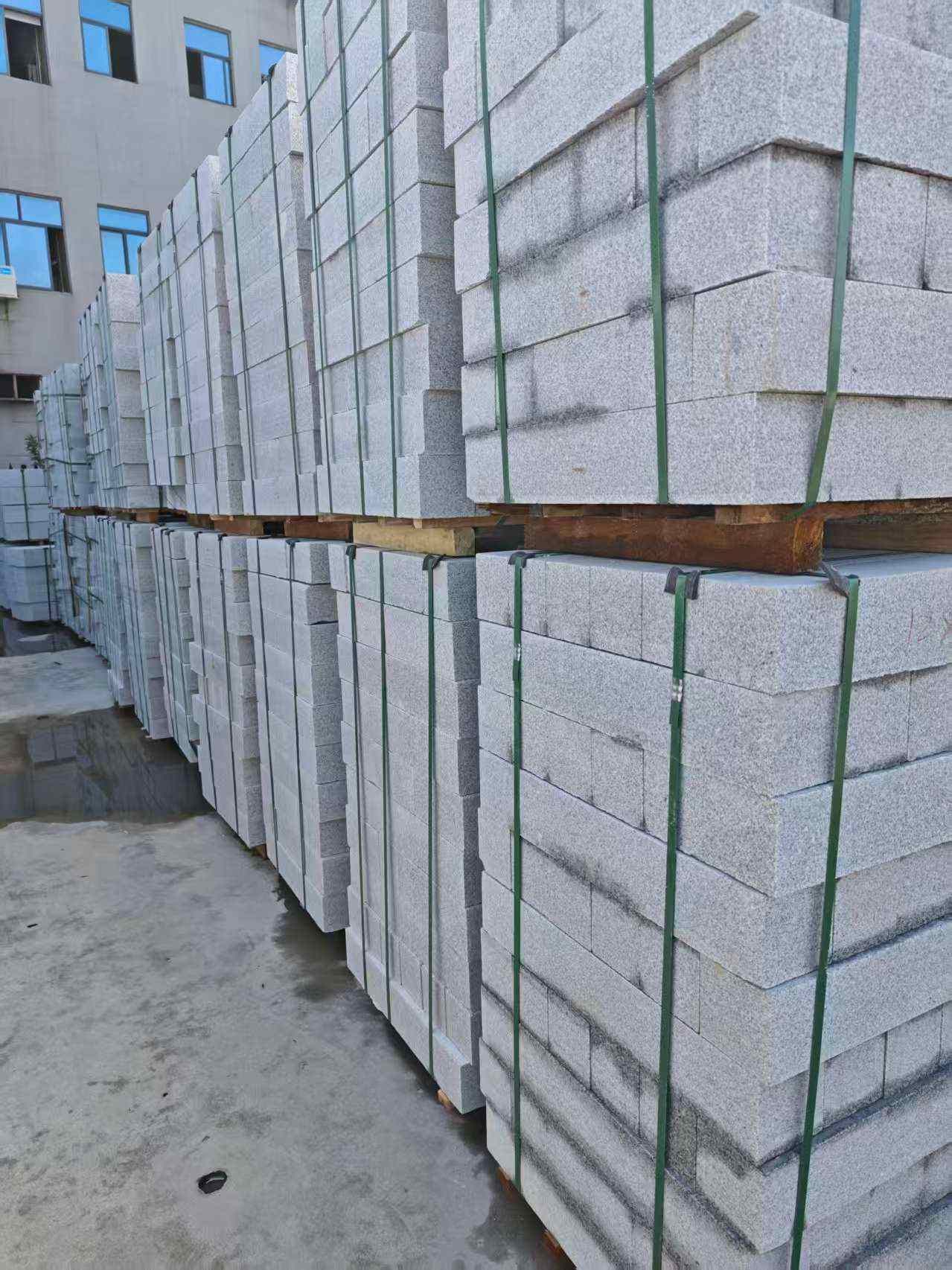 威海芝麻白路牙石，路侧石