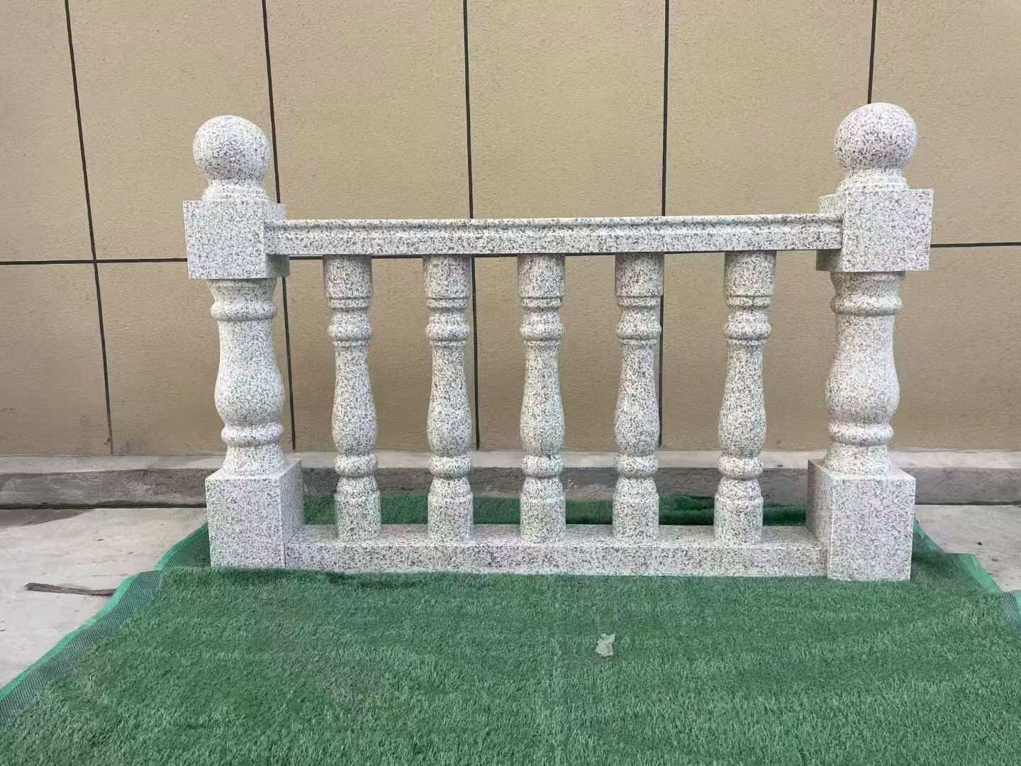 威海芝麻白阳台栏杆 花岗岩栏杆